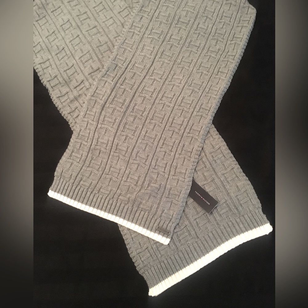 Tommy Hilfiger Scarf